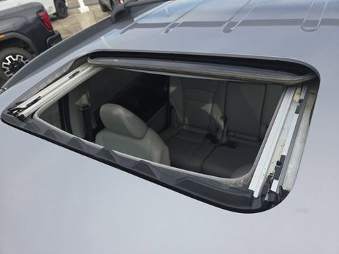 Used 2021 Honda Pilot Special Edition image 3