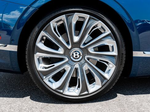 Certified 2023 Bentley Continental GT Mulliner AWD/4WD image 15
