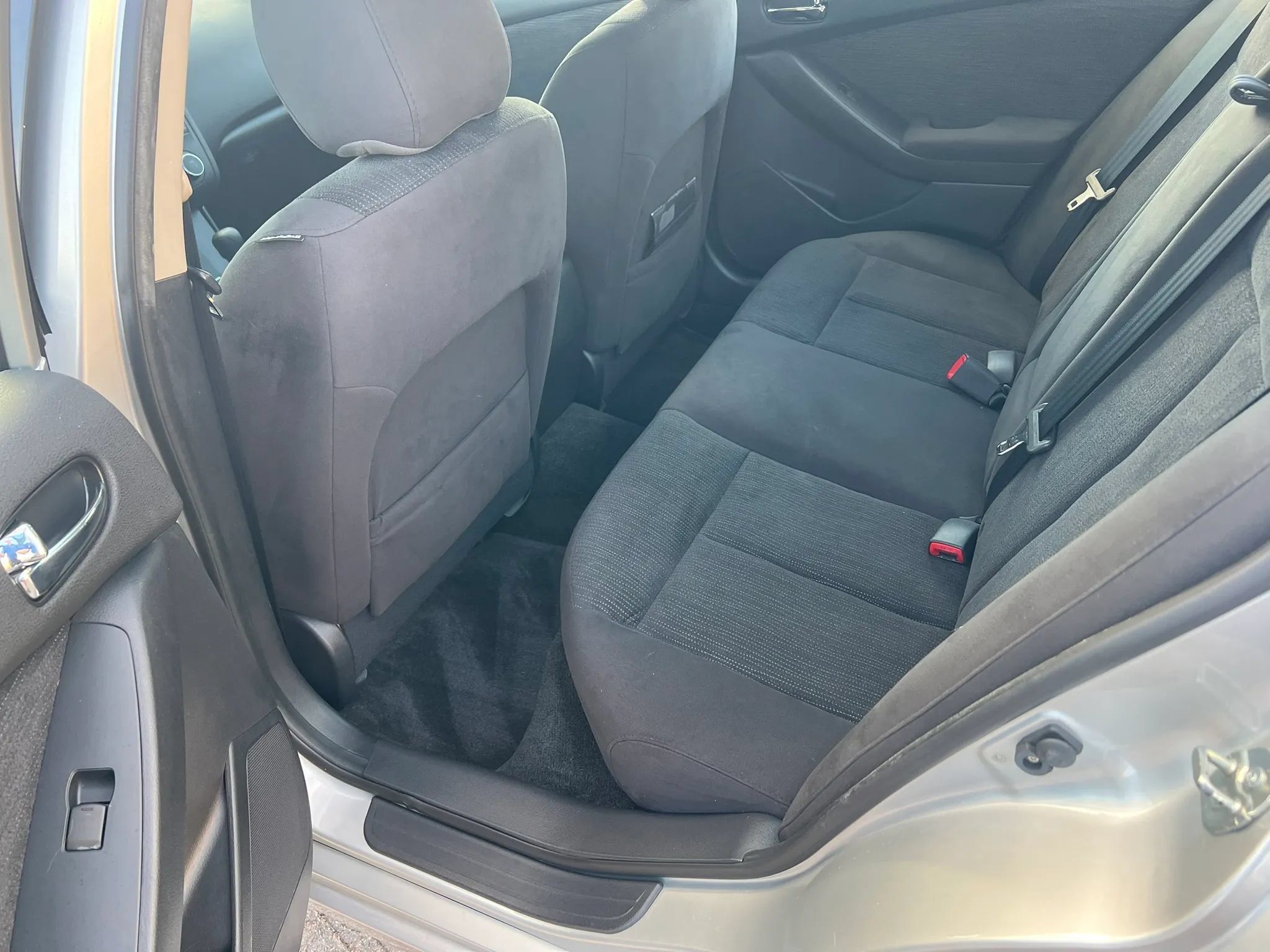 Used 2012 Nissan Altima 2.5 S FWD image 11