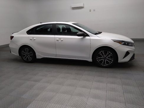 Used 2024 Kia Forte GT-Line w/ GT-Line Premium Package image 11