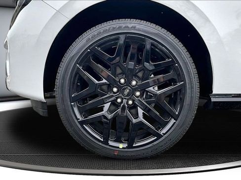 New 2026 Ford Expedition Platinum w/ Stealth Performance Package image 14