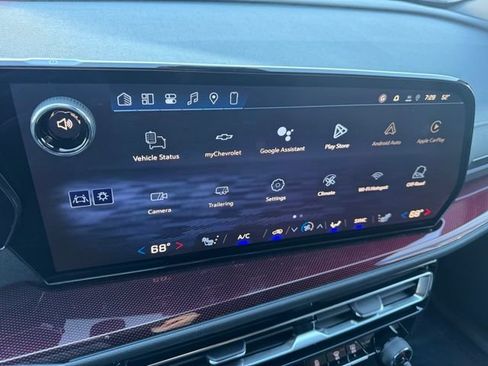 New 2026 Chevrolet Traverse Z71 w/ Driver Confidence Package AWD/4WD image 2