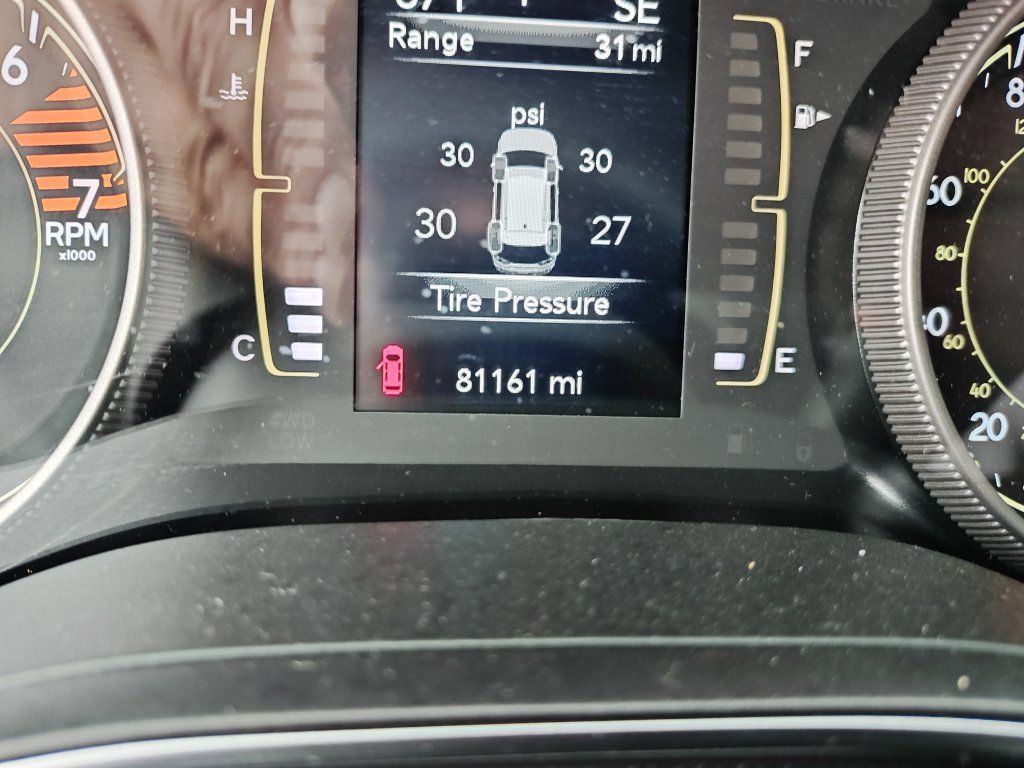 Used 2020 Jeep Cherokee Latitude Plus AWD/4WD image 19