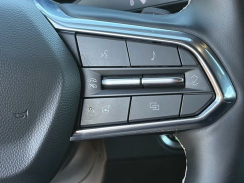 Used 2025 Chevrolet Traverse LT AWD/4WD image 15