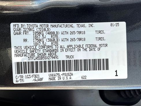 Used 2025 Toyota Tundra SR5 w/ TRD Off-Road Package AWD/4WD image 36