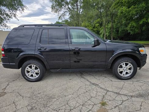 Used 2010 Ford Explorer XLT AWD/4WD image 4