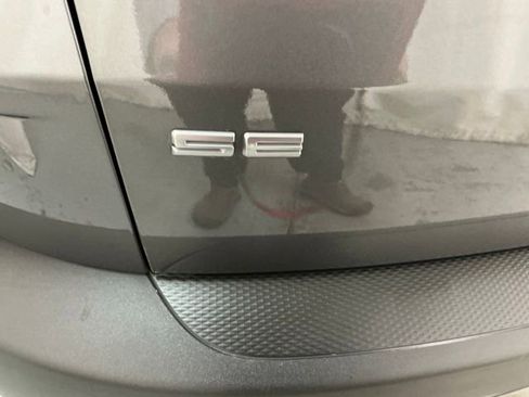 Used 2022 Ford Escape SE w/ SE Sport Appearance Package image 7