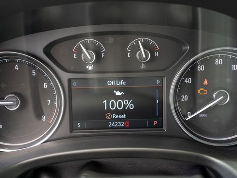 Used 2024 Buick Enclave Essence w/ Technology Package FWD image 37