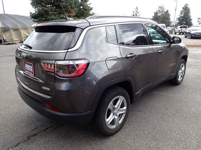 Used 2024 Jeep Compass Latitude AWD/4WD image 4