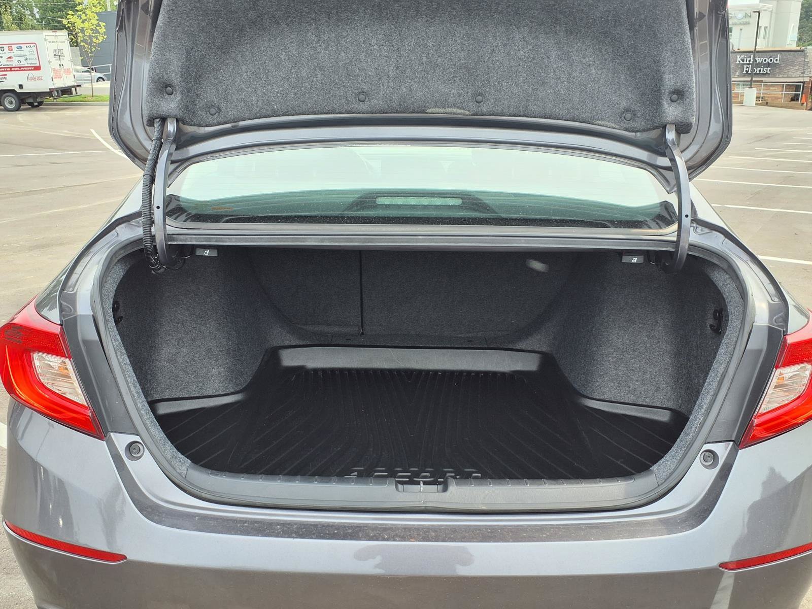 Used 2018 Honda Accord EX-L image 23