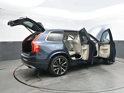 Used 2020 Volvo XC90 T6 Momentum AWD/4WD image 45