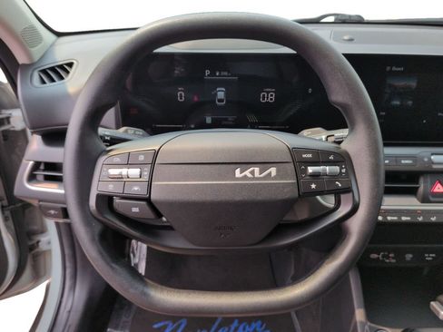 Used 2025 Kia K4 FWD image 12
