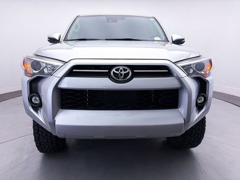 Used 2022 Toyota 4Runner SR5 Premium w/ Moonroof Package AWD/4WD image 13