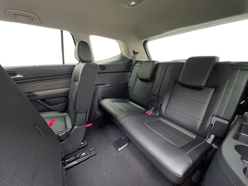 Used 2023 Volkswagen Atlas SE w/ Black Wheel Package FWD image 25
