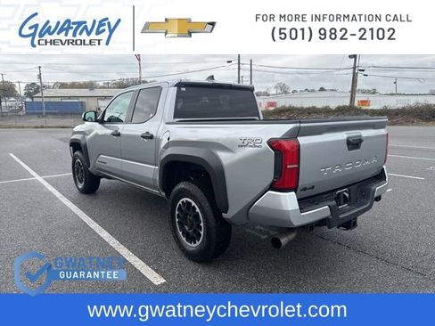 Used 2024 Toyota Tacoma TRD Off-Road image 7