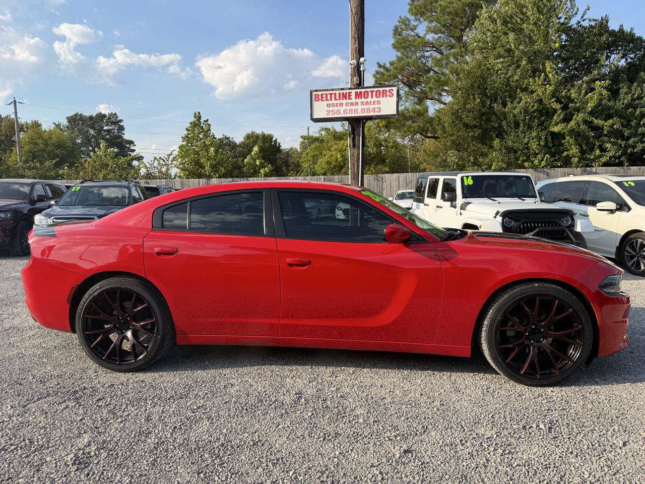 Used 2020 Dodge Charger SXT w/ Leather Interior Group RWD image 3