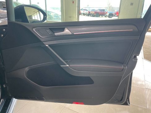 Used 2020 Volkswagen GTI SE image 26