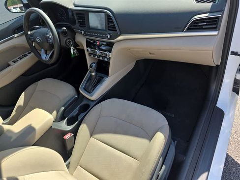 Used 2020 Hyundai Elantra SEL FWD image 14