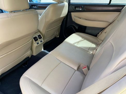 Used 2015 Subaru Outback 3.6R Limited image 14