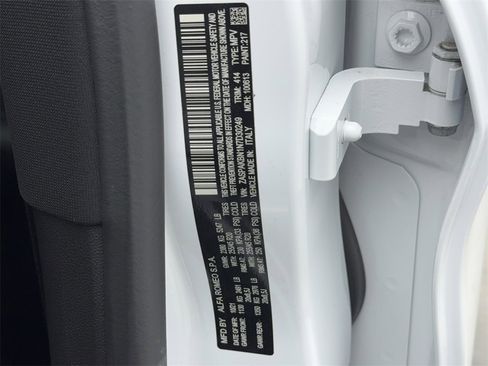 Used 2022 Alfa Romeo Stelvio Ti image 54