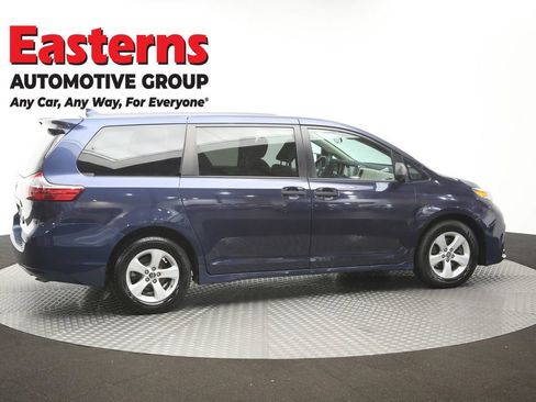 Used 2019 Toyota Sienna L FWD image 42