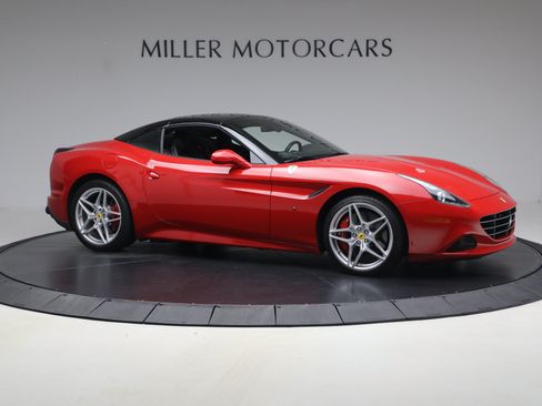 Certified 2017 Ferrari California T RWD image 38