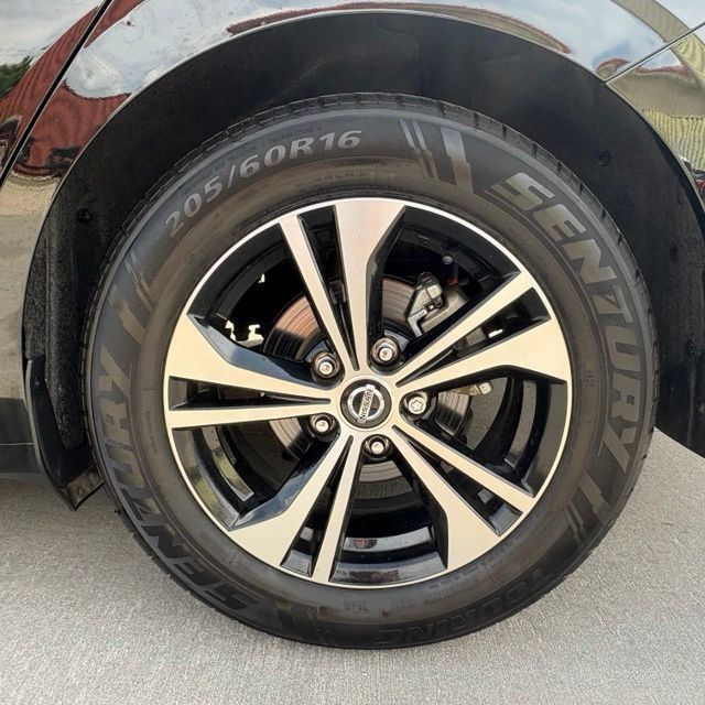 Used 2023 Nissan Sentra SV w/ All-Weather Package FWD image 9