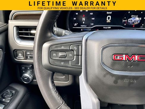 Used 2022 GMC Yukon XL SLE w/ Gmc Pro Safety Plus Package AWD/4WD image 24