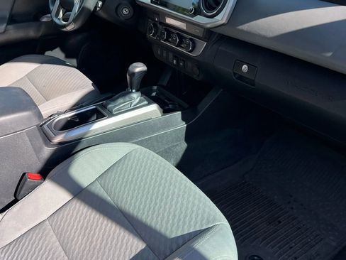 Used 2022 Toyota Tacoma SR5 image 20