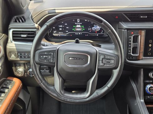 Used 2023 GMC Yukon XL Denali Ultimate w/ LPO, Floor Liner Package AWD/4WD image 23