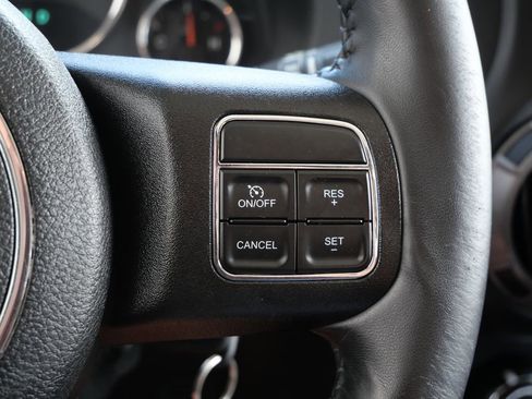 Used 2015 Jeep Wrangler Unlimited Sport w/ Quick Order Package 24S AWD/4WD image 28