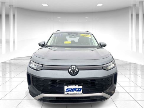 Certified 2025 Volkswagen Tiguan S AWD/4WD image 10