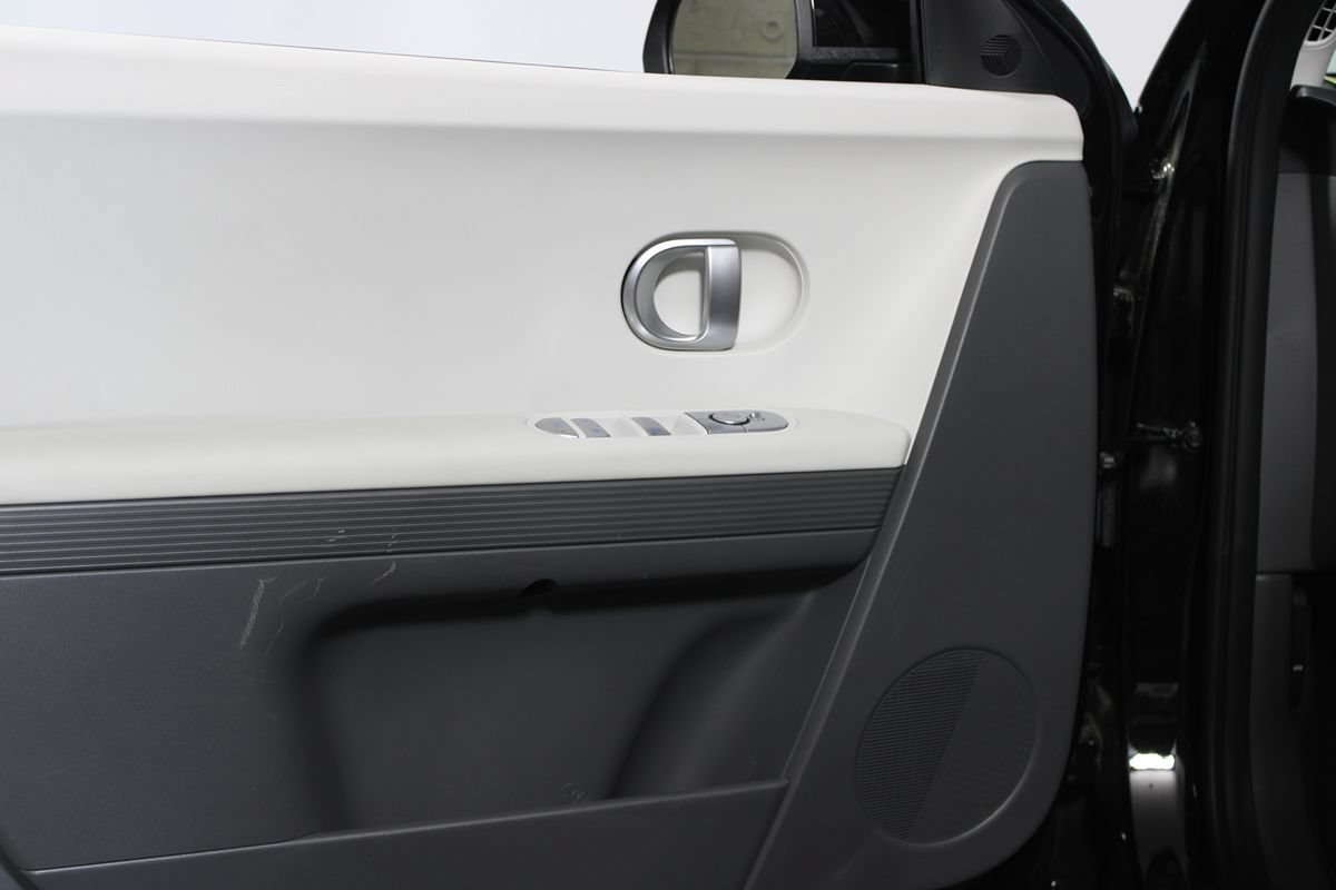 Used 2024 Hyundai Ioniq 5 SE RWD image 8