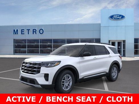 New 2025 Ford Explorer Active image 2