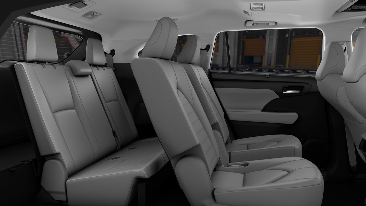 New 2026 Toyota Highlander XLE AWD/4WD image 2