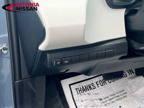 Used 2022 Toyota Corolla LE image 13
