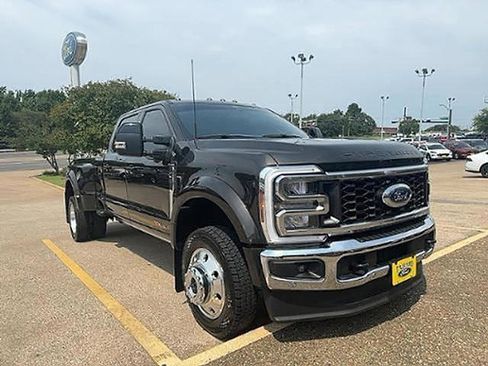 Used 2025 Ford F450 Lariat w/ Lariat Ultimate Package image 2