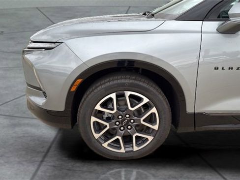 New 2025 Chevrolet Blazer RS w/ Driver Confidence II Package image 21