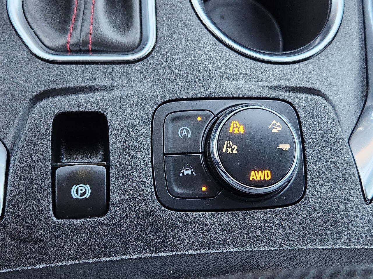 Used 2023 Chevrolet Traverse RS AWD/4WD image 32