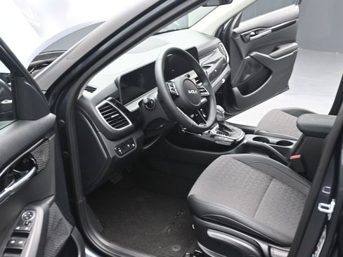 New 2026 Kia Seltos S AWD/4WD image 5