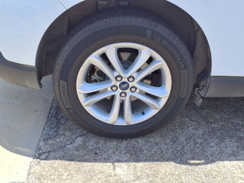 Used 2019 Ford Edge SEL w/ Equipment Group 201A FWD image 26