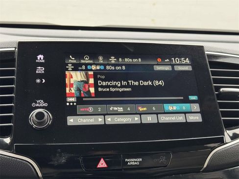 Used 2022 Honda Pilot Touring image 3