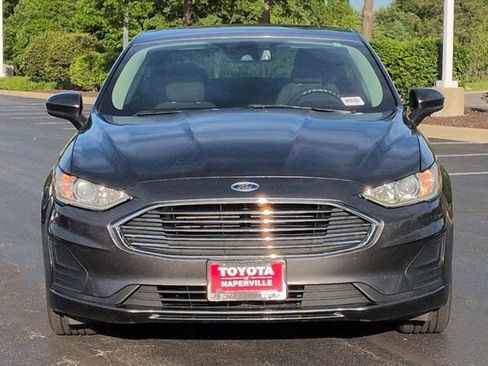 Used 2019 Ford Fusion SE FWD image 4