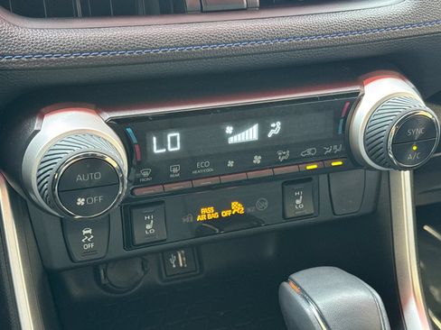 Used 2023 Toyota RAV4 SE w/ Convenience Package AWD/4WD image 26