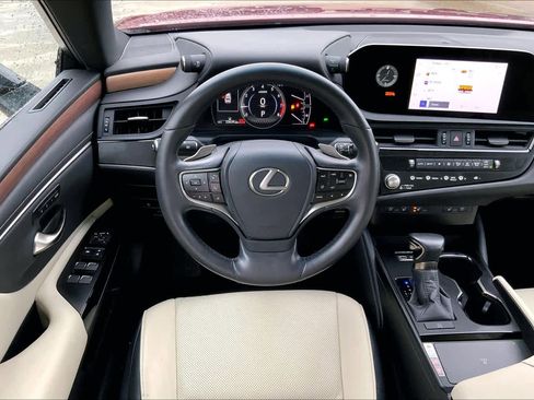 Used 2024 Lexus ES 350 w/ Premium Package image 5
