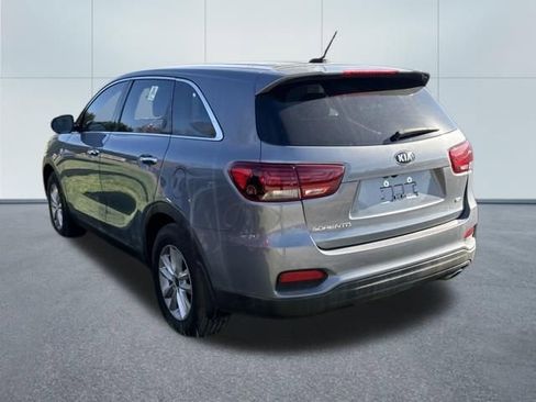Used 2020 Kia Sorento LX image 4