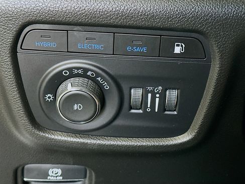 Used 2022 Jeep Grand Cherokee Summit w/ Advanced Protech Group IV image 17