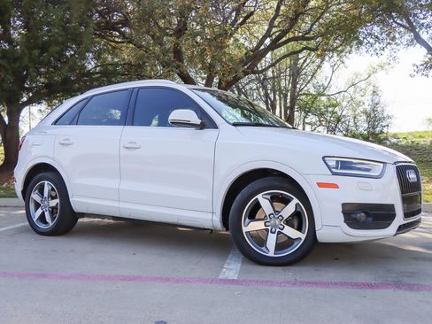 Used 2015 Audi Q3 2.0T Premium Plus image 1