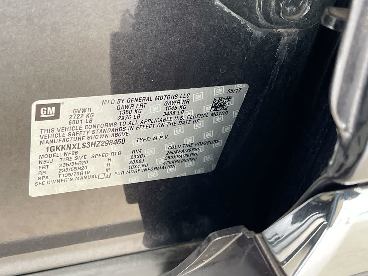 Used 2017 GMC Acadia Denali w/ Technology Package AWD/4WD image 29