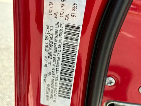 Used 2018 Jeep Compass Trailhawk w/ Navigation Group AWD/4WD image 28